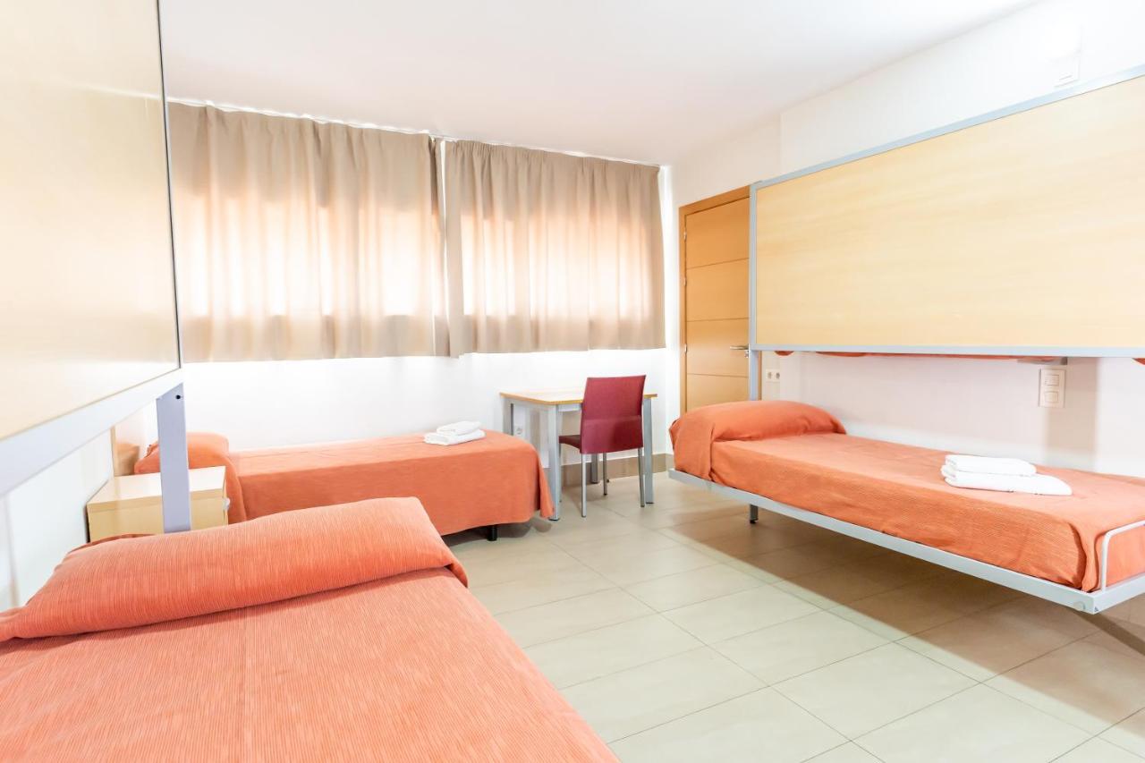 Albergue Inturjoven Sevilla Buitenkant foto