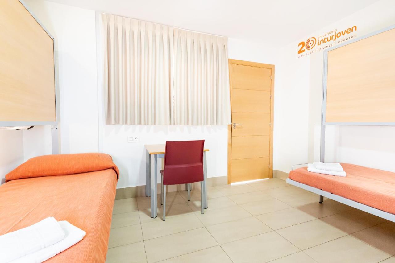 Albergue Inturjoven Sevilla Buitenkant foto