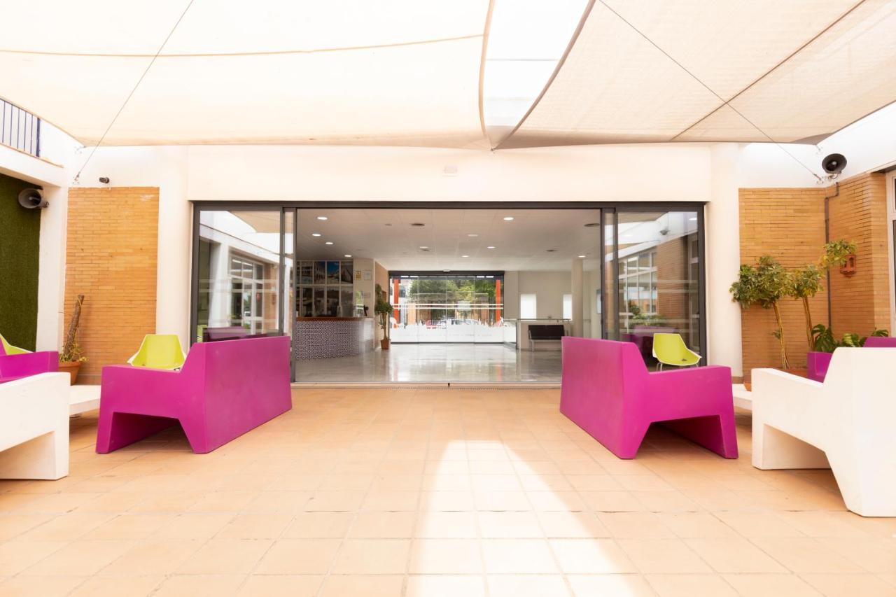 Albergue Inturjoven Sevilla Buitenkant foto