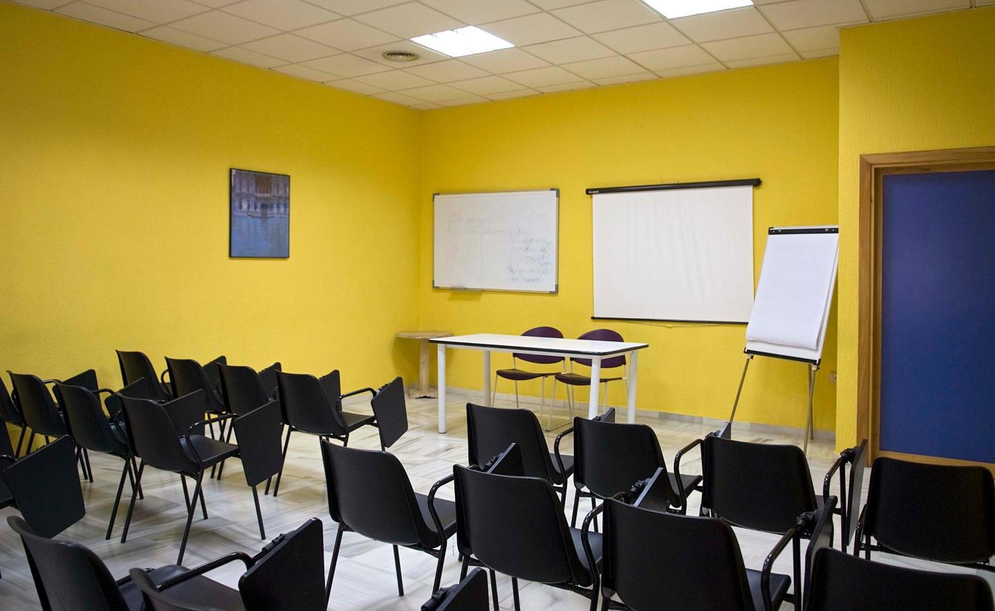 Albergue Inturjoven Sevilla Buitenkant foto