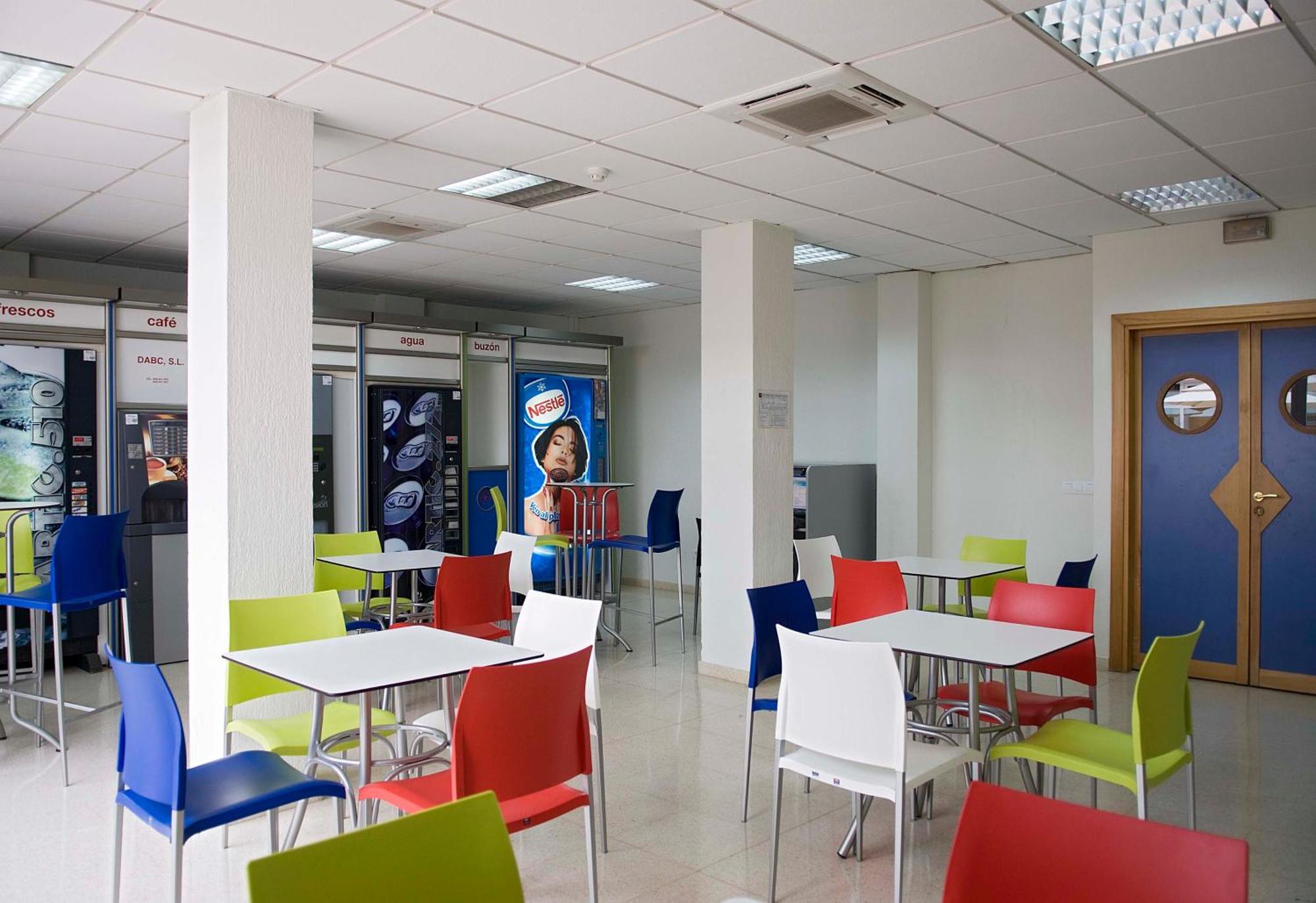 Albergue Inturjoven Sevilla Buitenkant foto