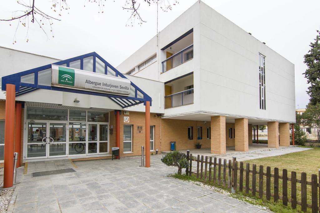 Albergue Inturjoven Sevilla Buitenkant foto