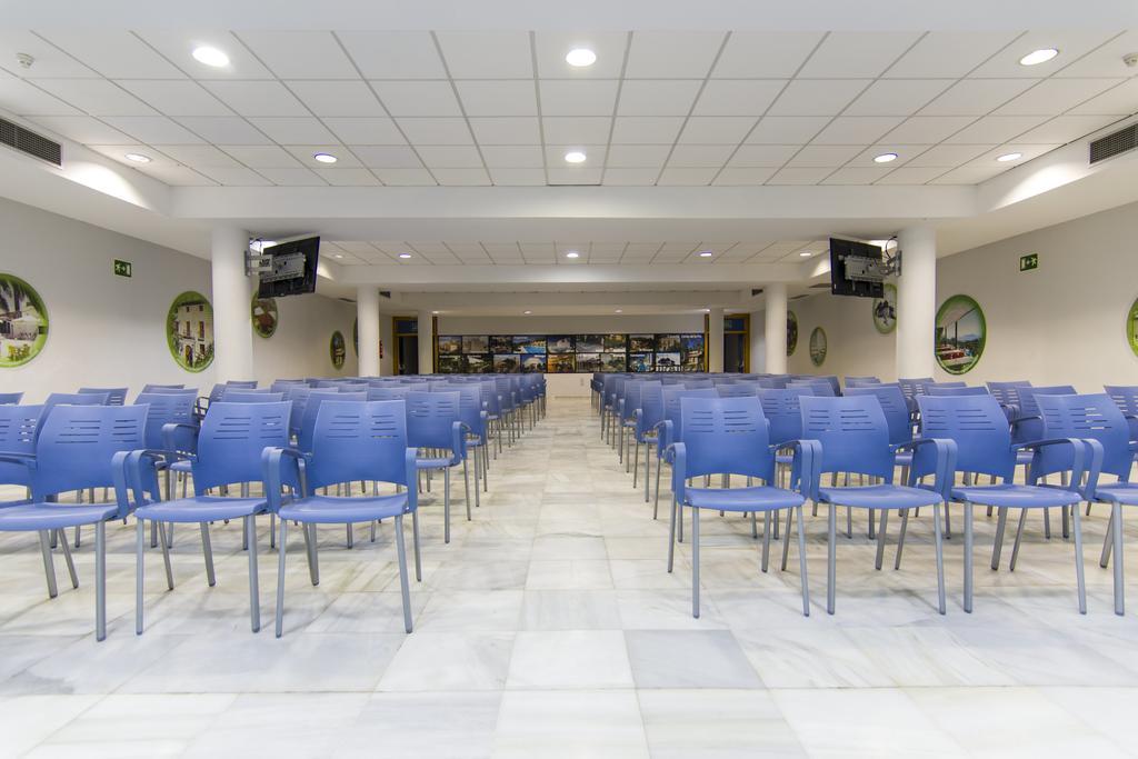 Albergue Inturjoven Sevilla Buitenkant foto