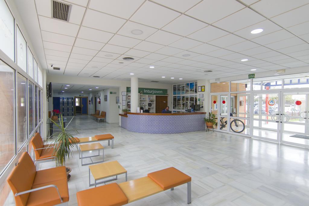 Albergue Inturjoven Sevilla Buitenkant foto