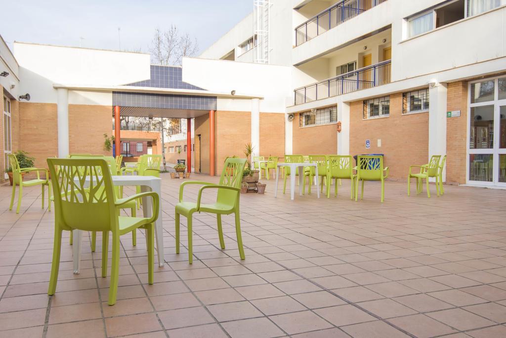 Albergue Inturjoven Sevilla Buitenkant foto